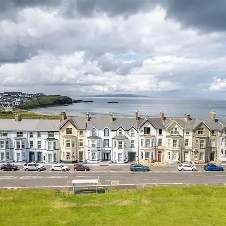 1 Dunluce Park - Portrush By The Sea Appartement Buitenkant foto