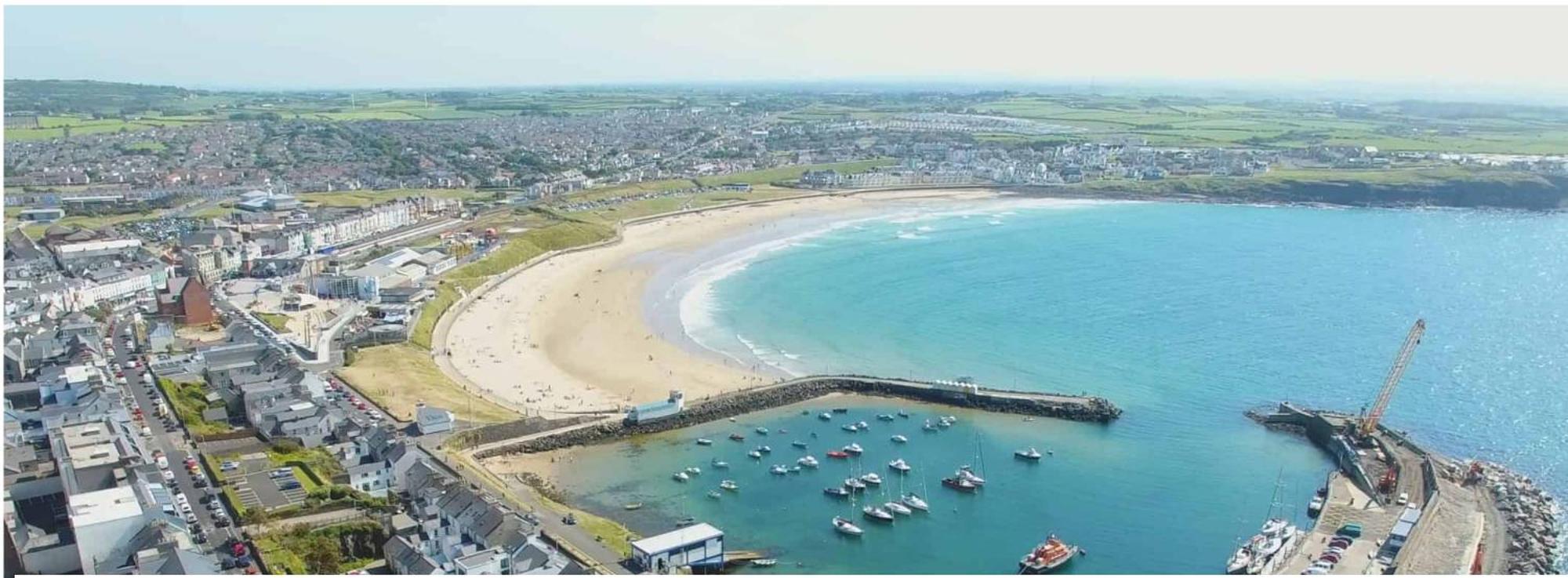 1 Dunluce Park - By The Sea Apartment *